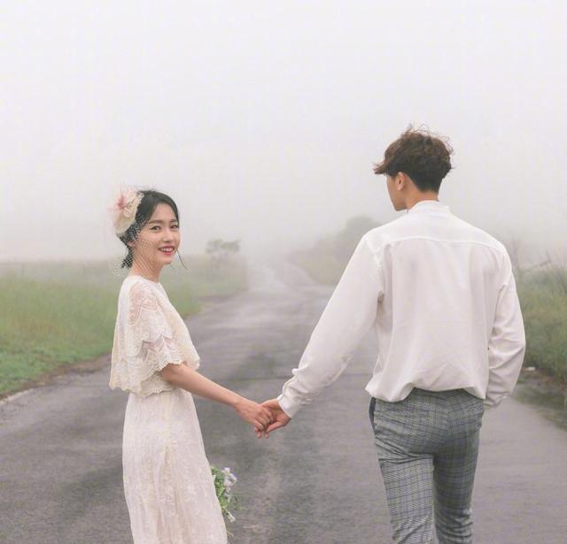 经典爱情短语语录（情感文案短句爱情）