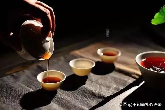 人品与做人的底线句子（朋友圈人品的经典句子）