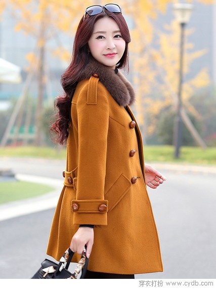 更喜欢简单的小外套