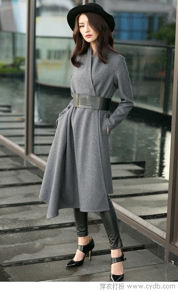 更喜欢简单的小外套