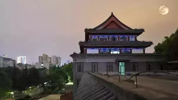 有月的诗句大全 古诗（关于明月的思乡诗）
