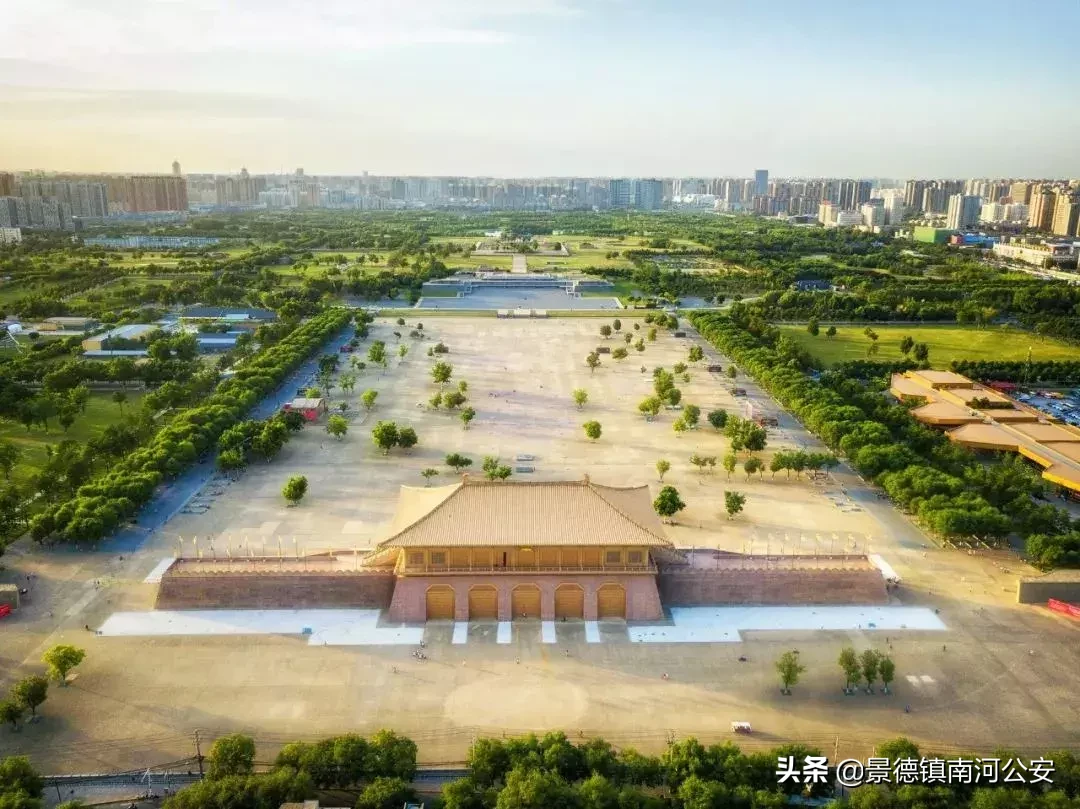 有关爱国的诗句和名言（表达爱国情怀的诗句）