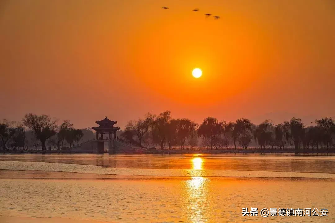 有关爱国的诗句和名言（表达爱国情怀的诗句）