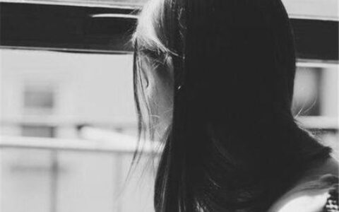 回不到从前的伤感句子（适合发朋友圈念旧的句子）