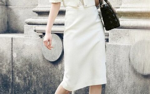 透过裙裾看你与女神之间的距离