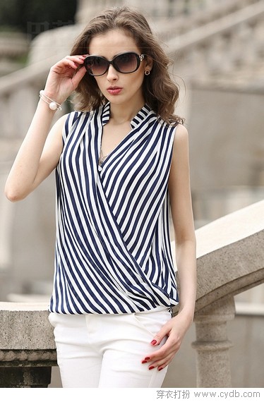 无袖小衫多备几件俏搭无忧患