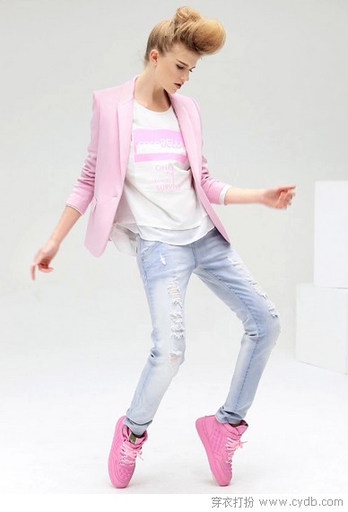 加点儿短外套吧