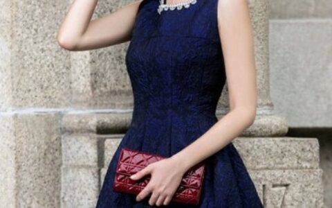 春光无限，背心裙秀自在