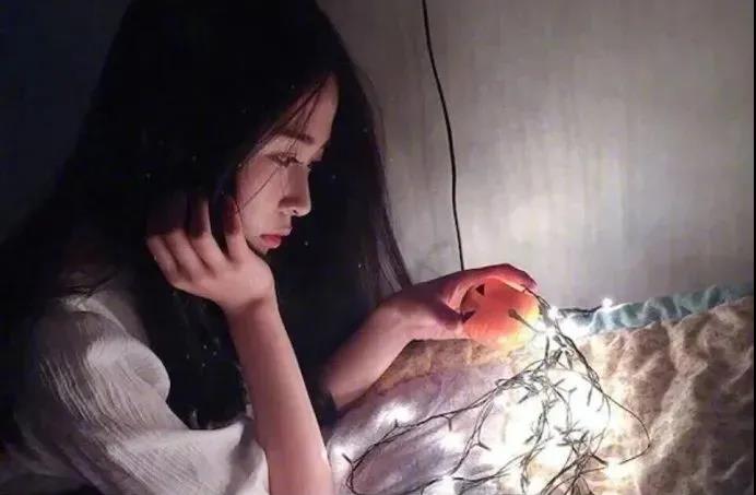 甜蜜语录经典句子（情感励志语录经典短句）