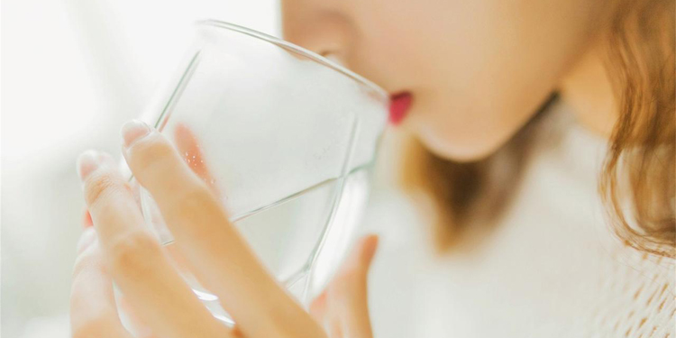 讽刺那没脑子的人句子（讽刺别人的经典语录）