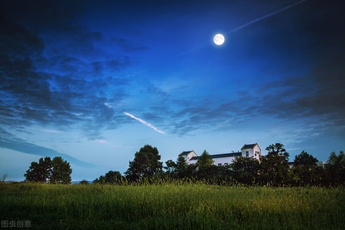 秋宵月下有怀孟浩然（秋宵月下有怀的诗句的意思）