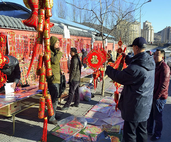 春节的由来和风俗有哪些（春节由来的故事及习惯）