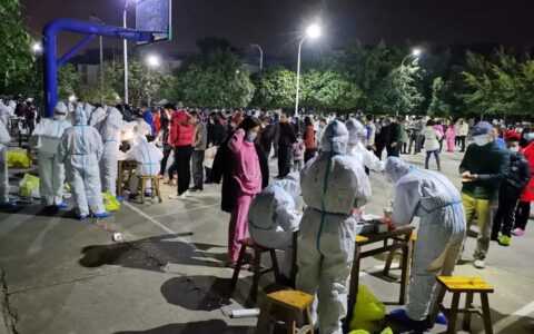 给白衣天使的一封信作文（写给抗疫人员的一封信）