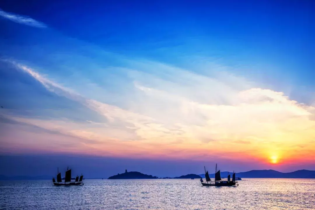 关于夕阳的诗句唯美（夕阳余晖的唯美诗句）
