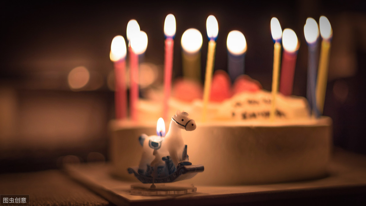 生日祝福语同事（工作同事生日祝福语简短）
