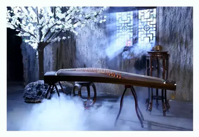 形容努力奋斗的诗句（努力终有回报的美句）