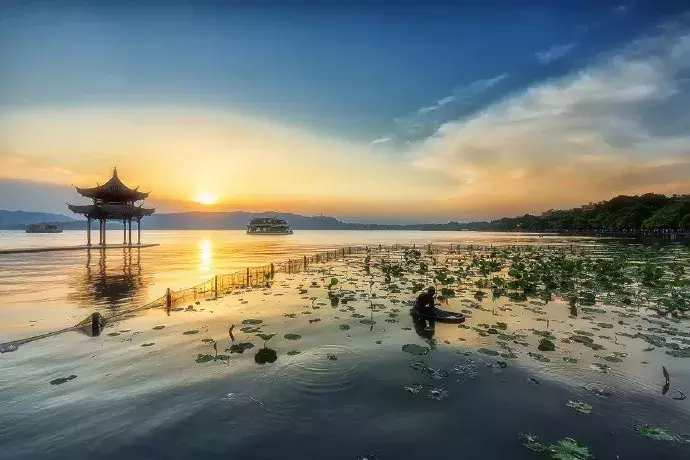 描写少年的诗句有哪些（关于少年励志的诗句名言）