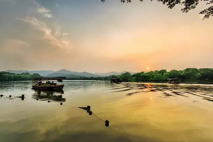 描写少年的诗句有哪些（关于少年励志的诗句名言）