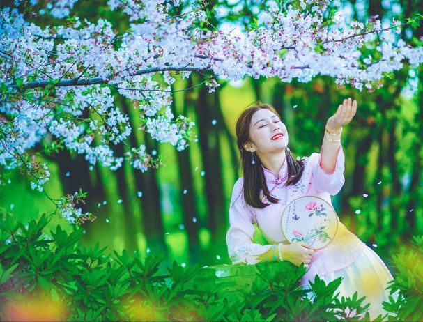 关于雨的优美句子简短（下雨的有意境的短句子）