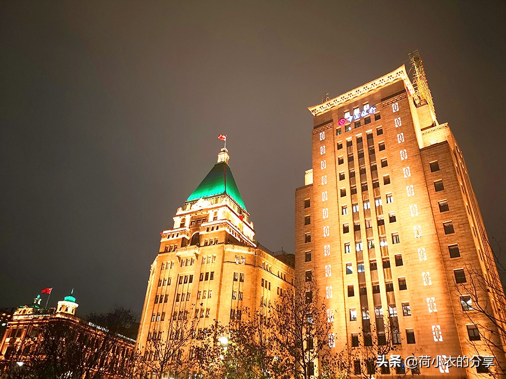 赞美外滩夜景的句子（一句话形容上海外滩夜景）