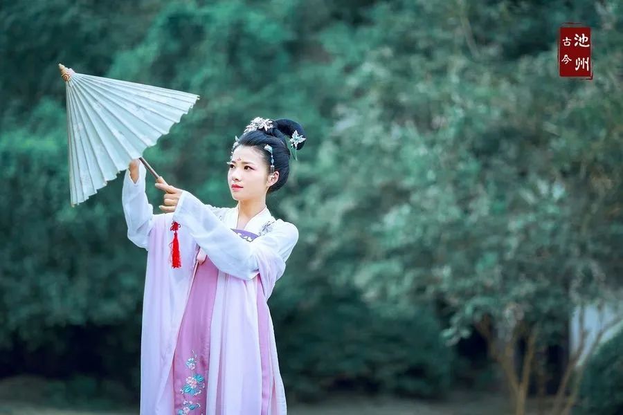 含蓄的表达思念的诗句（委婉地表达思念之情的古诗欣赏）