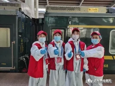 诗歌朗诵祖国妈妈讲的是什么（诗歌精选朗读美文祖国妈妈）