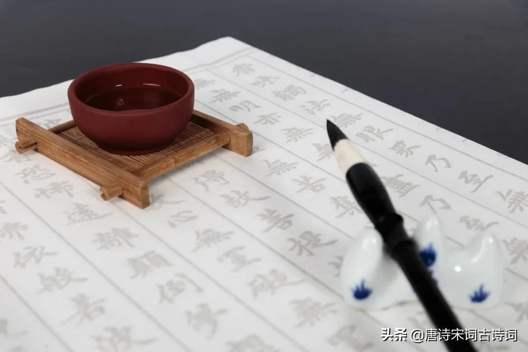 思念故乡的唯美句子（思念家乡及亲人的句子）