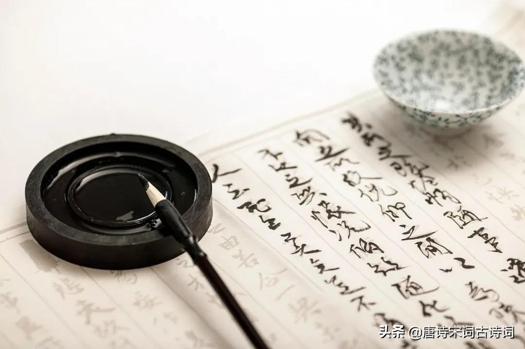 思念故乡的唯美句子（思念家乡及亲人的句子）