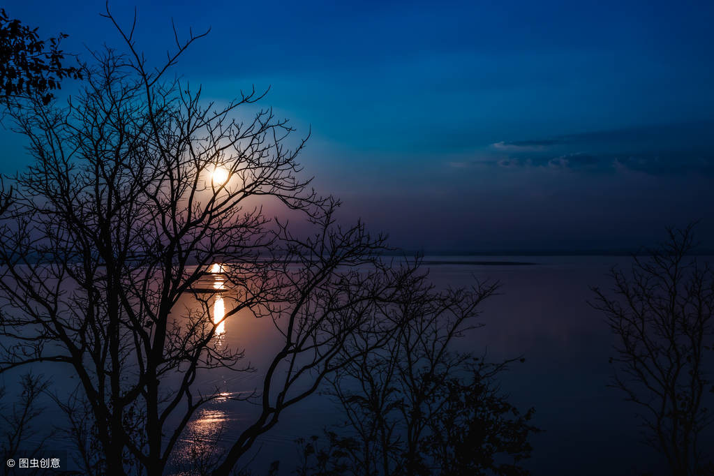 夜月古诗带拼音版图片（夜月全文赏析及释义）