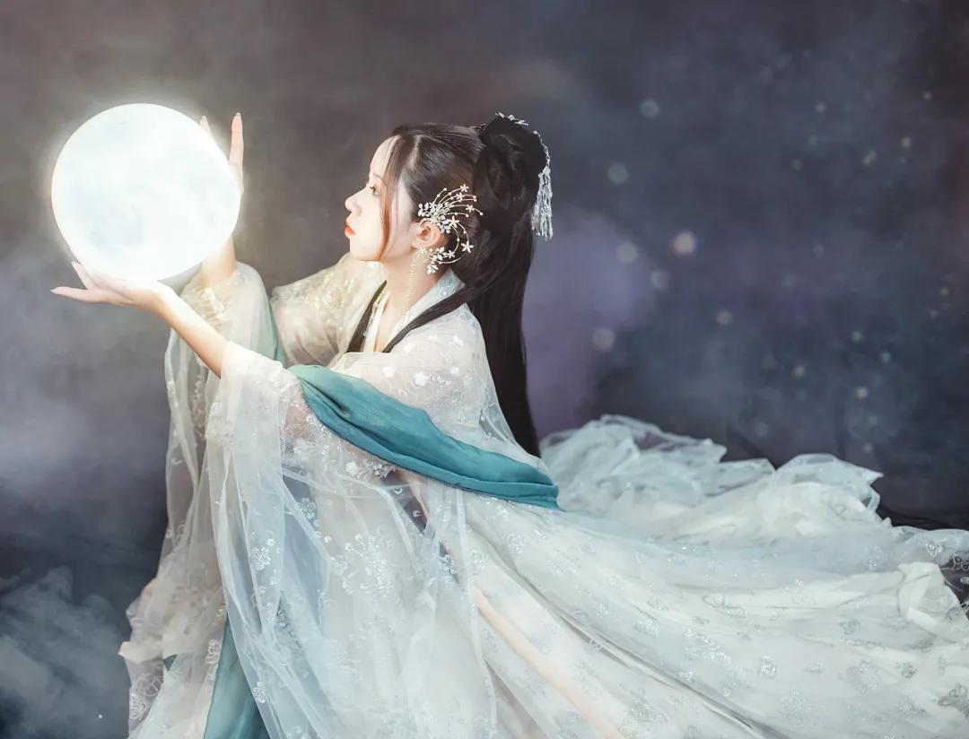 夜泊秦淮近酒家（烟笼寒水月笼沙夜泊秦淮近酒家全诗赏析）