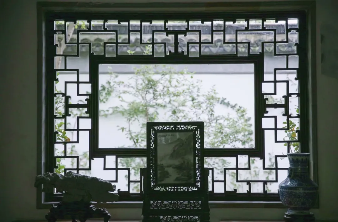 描写兰花的古诗词（赞兰花诗词最美的诗词）