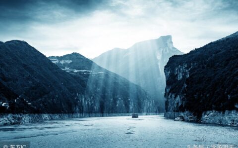 早发白帝城古诗带拼音（早发白帝城注音版图片）