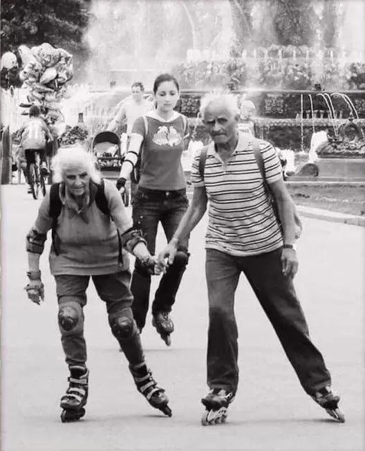 当你老了诗歌原文及赏析（有哪些优美文章）