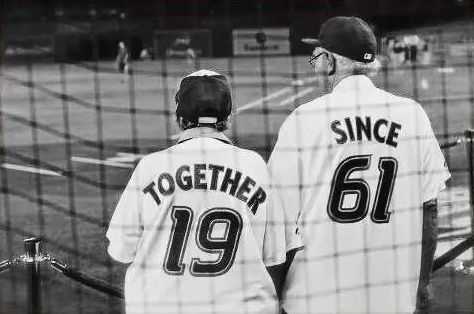 当你老了诗歌原文及赏析（有哪些优美文章）