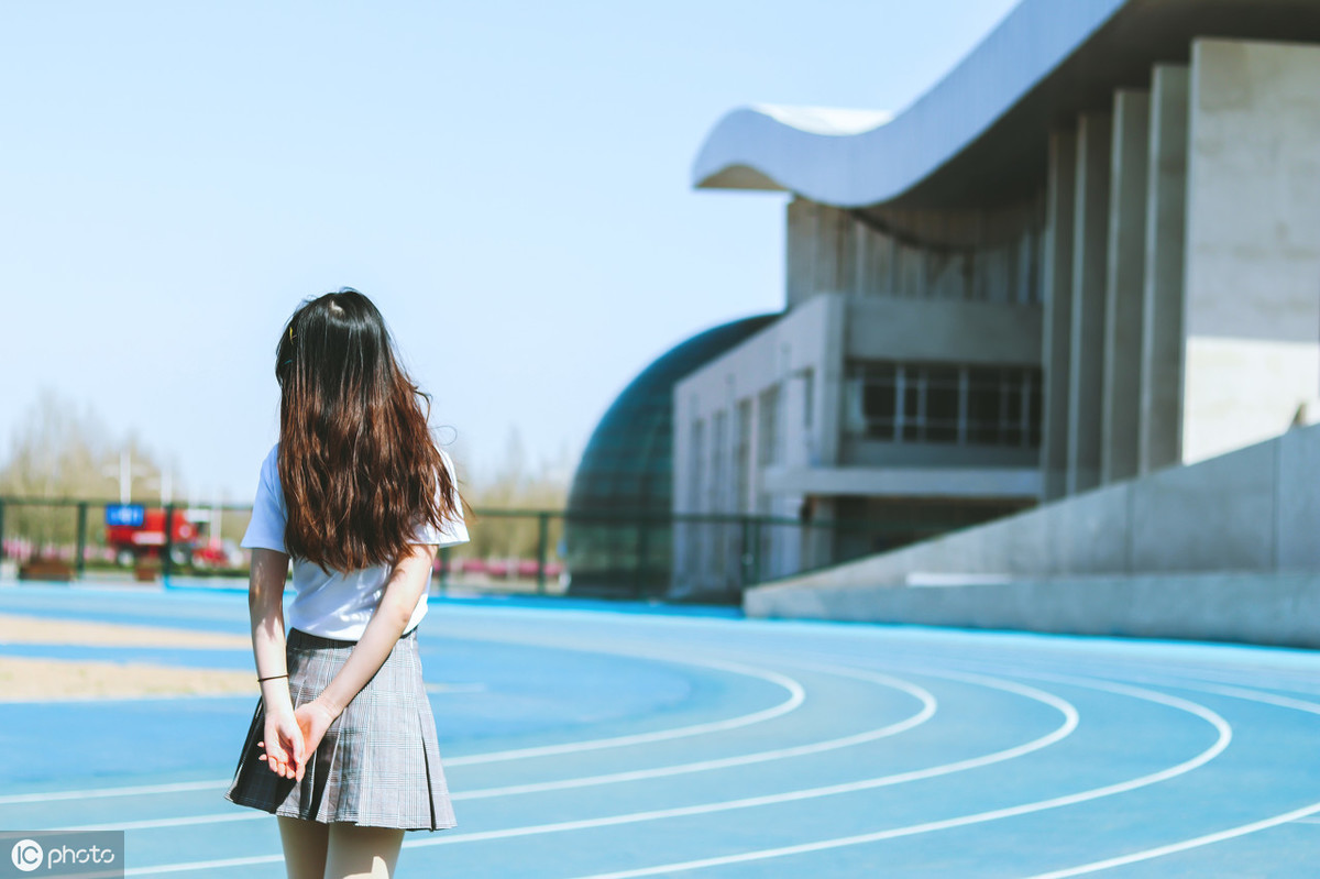 描写夏天的诗句有哪些（夏天古诗最好的10首）