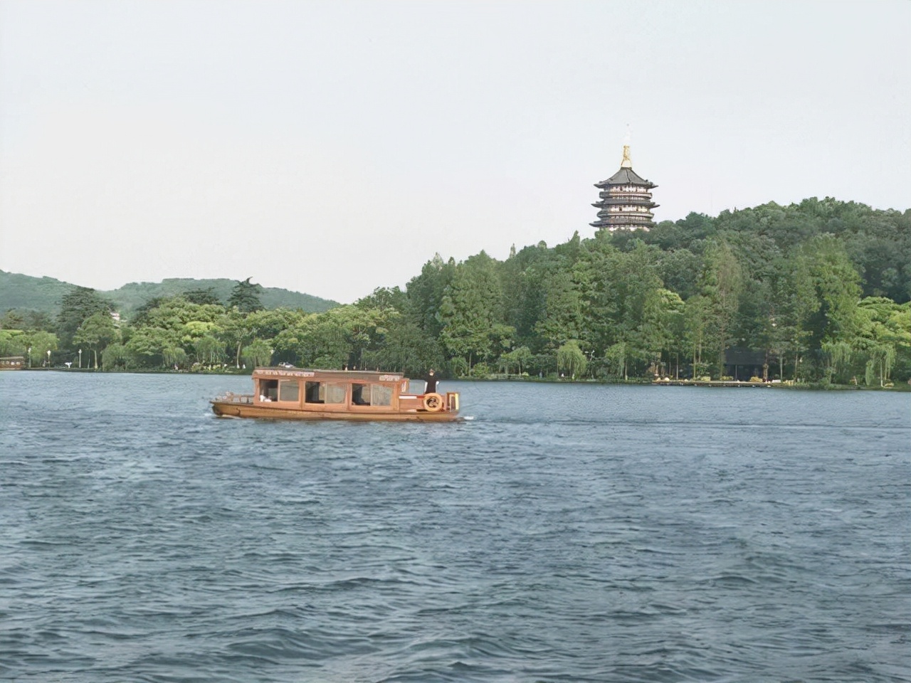 关于西湖的诗句有哪些（赞美西湖美景的古诗）