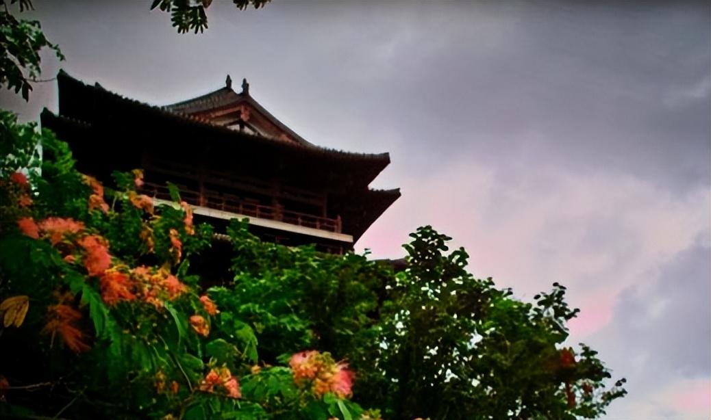 史上最精彩的9首“秋天”相关七律，杜甫《秋兴八首》其一仅列第5