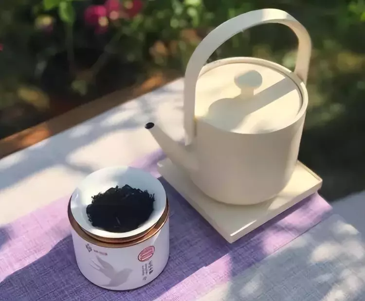只凭诗句写相思，十二首相思的诗句，送给思念的人