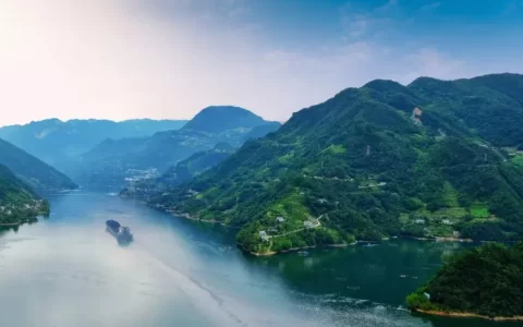 最美的100句古诗词，看看你会不会背诵