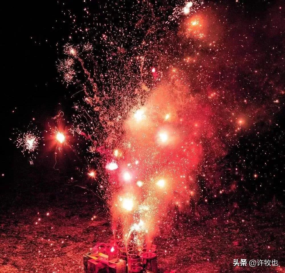 春节年味是如何消失，最终成为一个节假日的